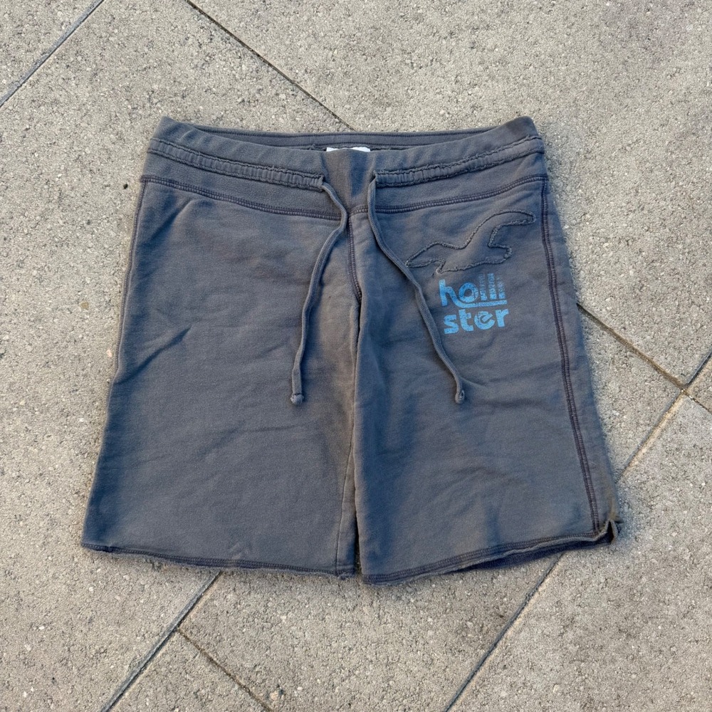 Hollister Gray Sweat Shorts Women Small Blue Logo Cali Raw Hem Y2K Lounge HCO